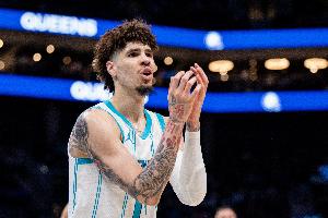 APP下载-又双叒赛季报销!三球过去三年每个赛季都至少缺席了25场