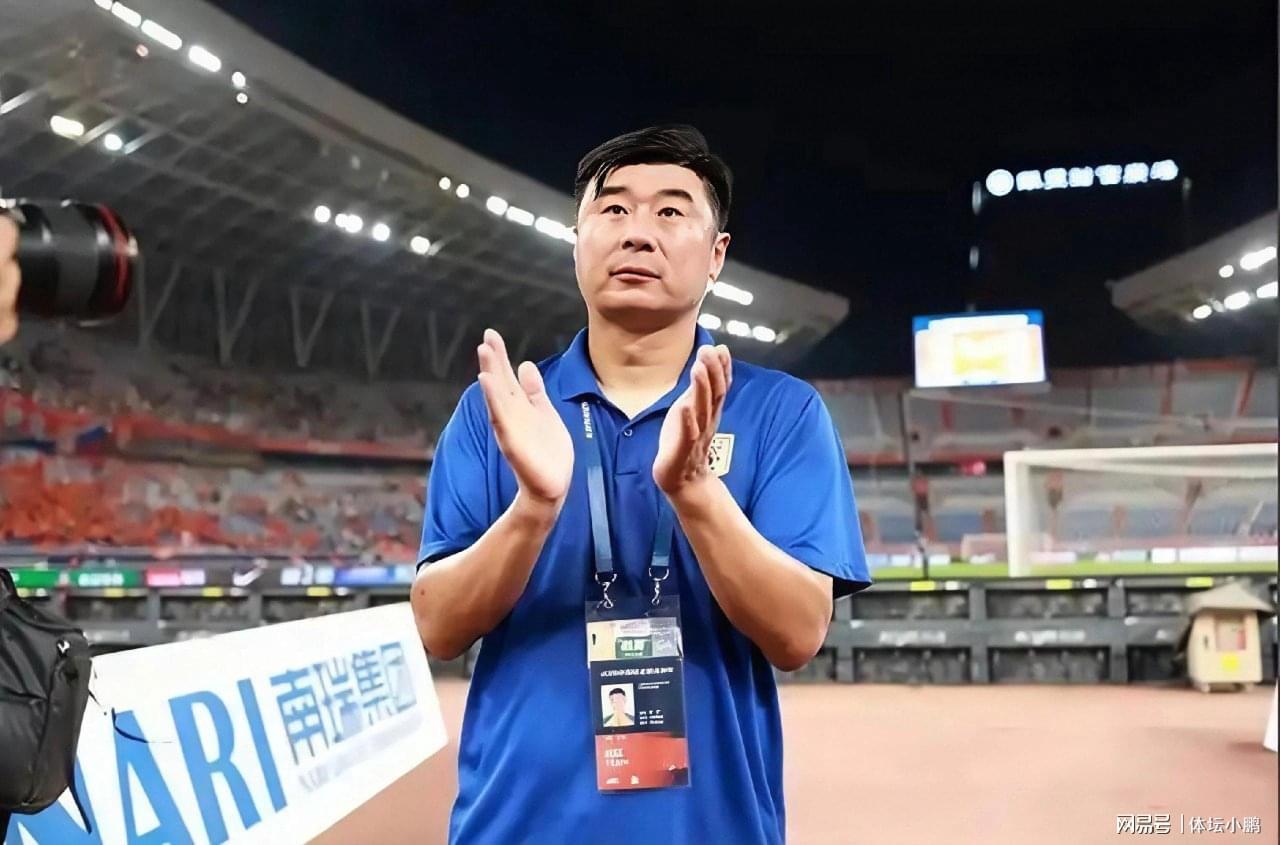 游戏模拟器下载-韩鹏背锅，外援老化，后腰漏洞！泰山队保三争一成赛季最大笑话